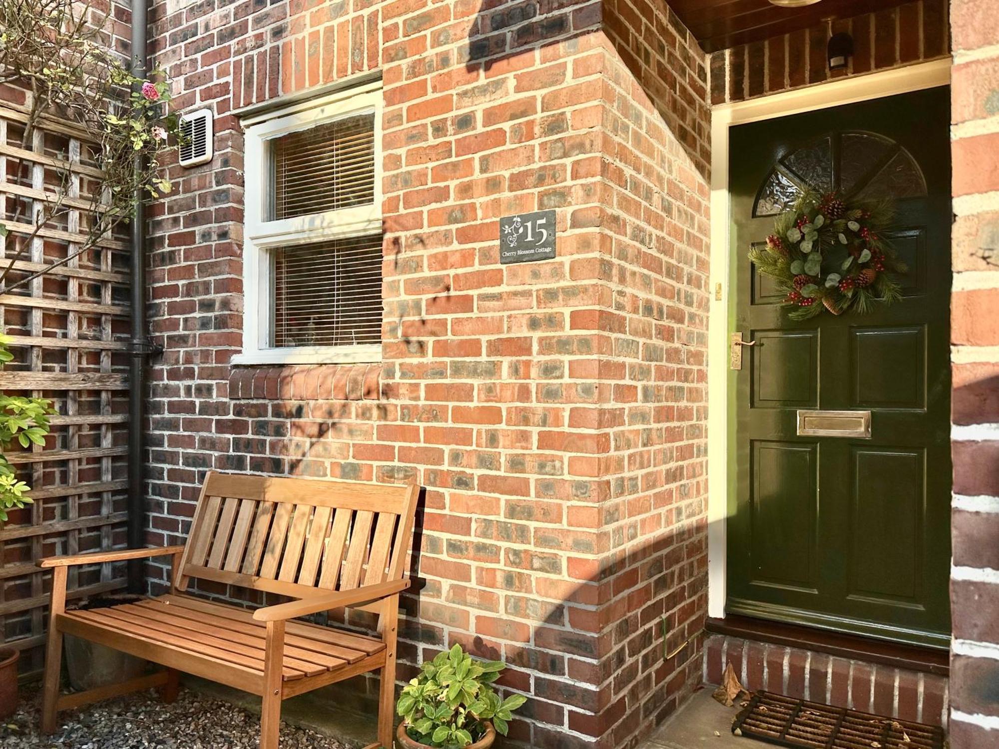 Cherry Blossom Cottage يورك المظهر الخارجي الصورة